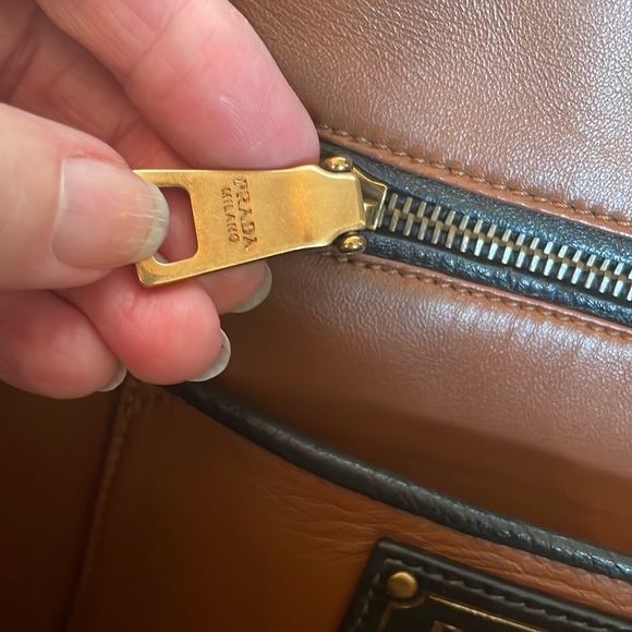 🛍HOST PICK🛍Beyond Stunning all Leather Prada Bag - Picture 11 of 16